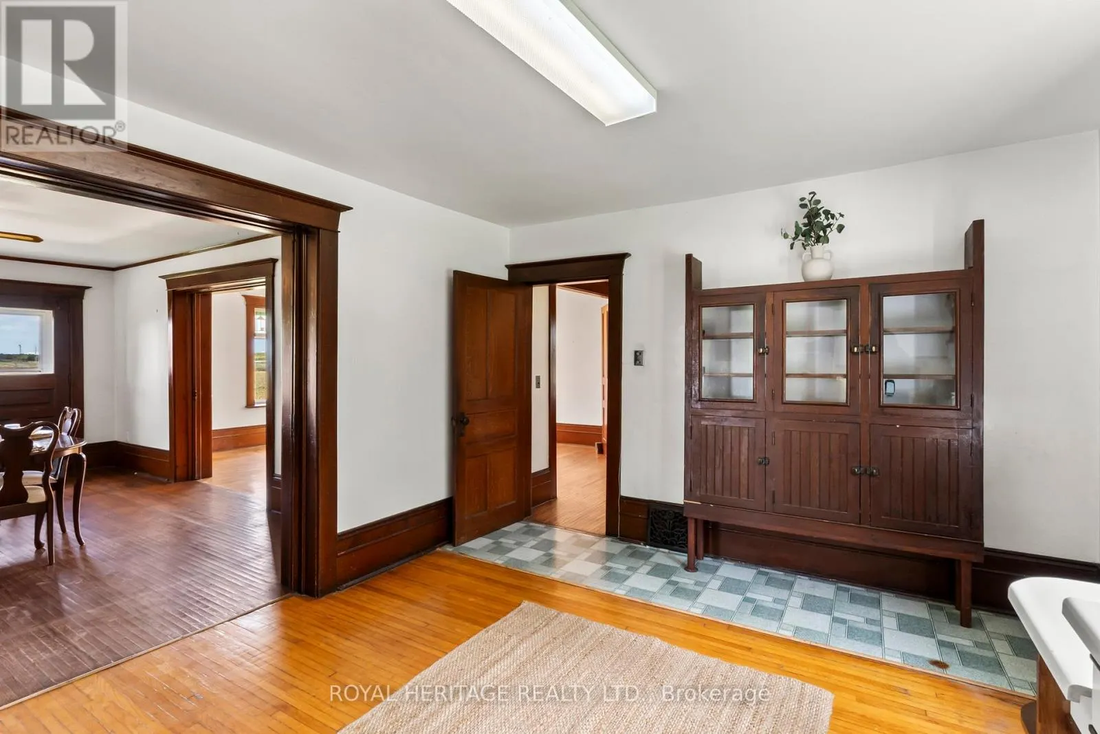 901 CRESSWELL ROAD