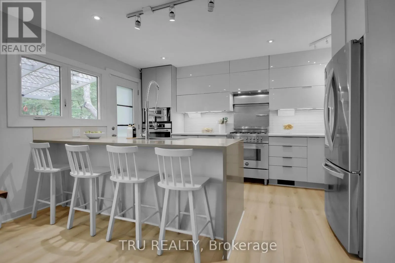 36 VARLEY DRIVE