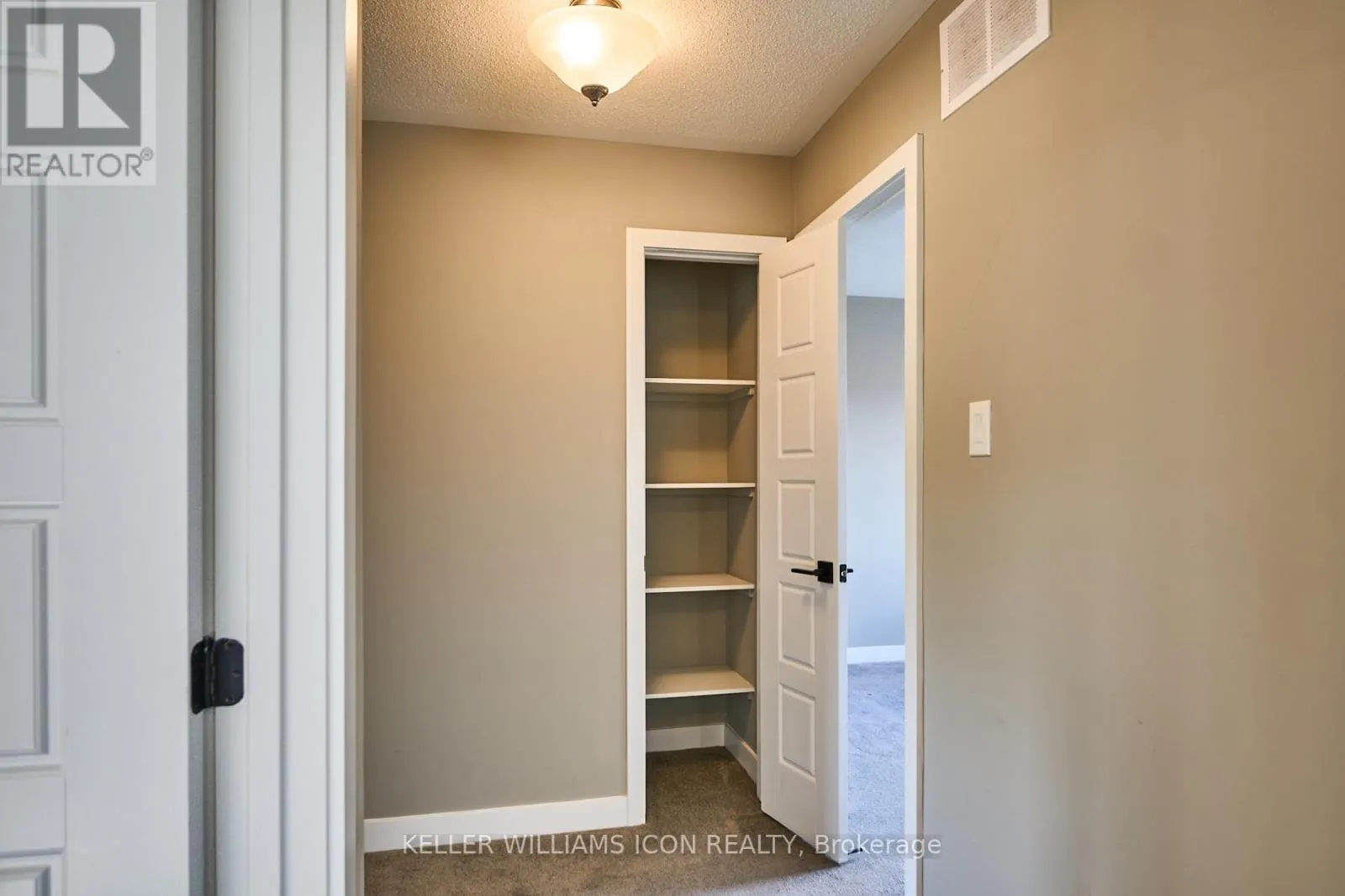 1118 APOLUNE STREET