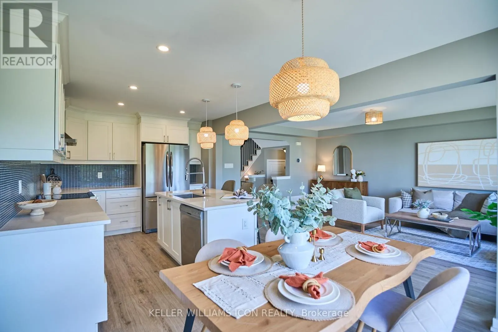 1118 APOLUNE STREET