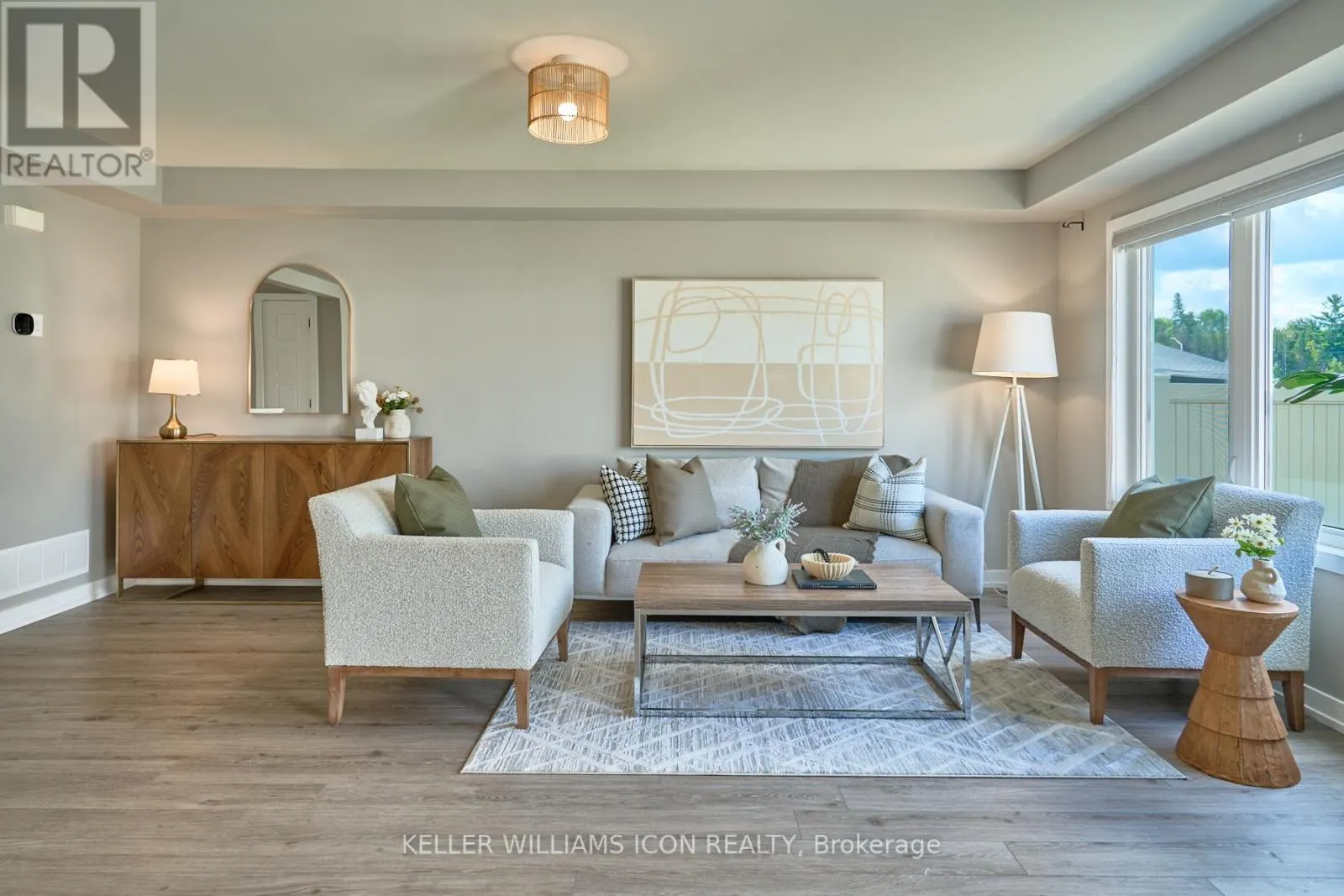 1118 APOLUNE STREET