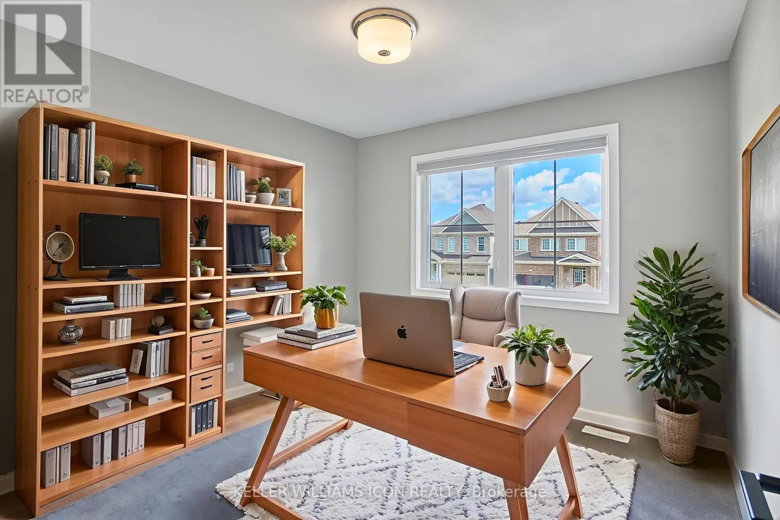 1118 APOLUNE STREET