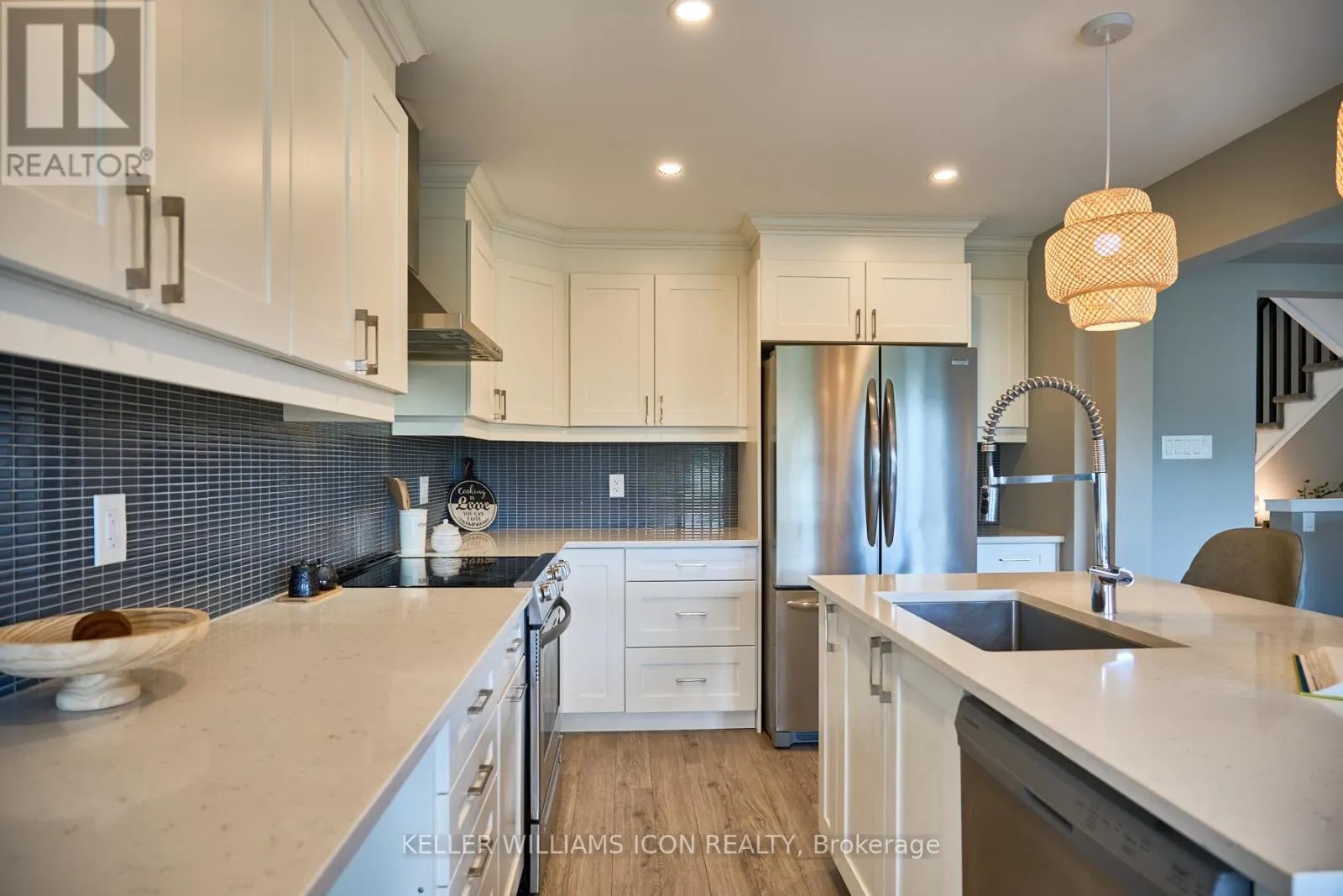 1118 APOLUNE STREET