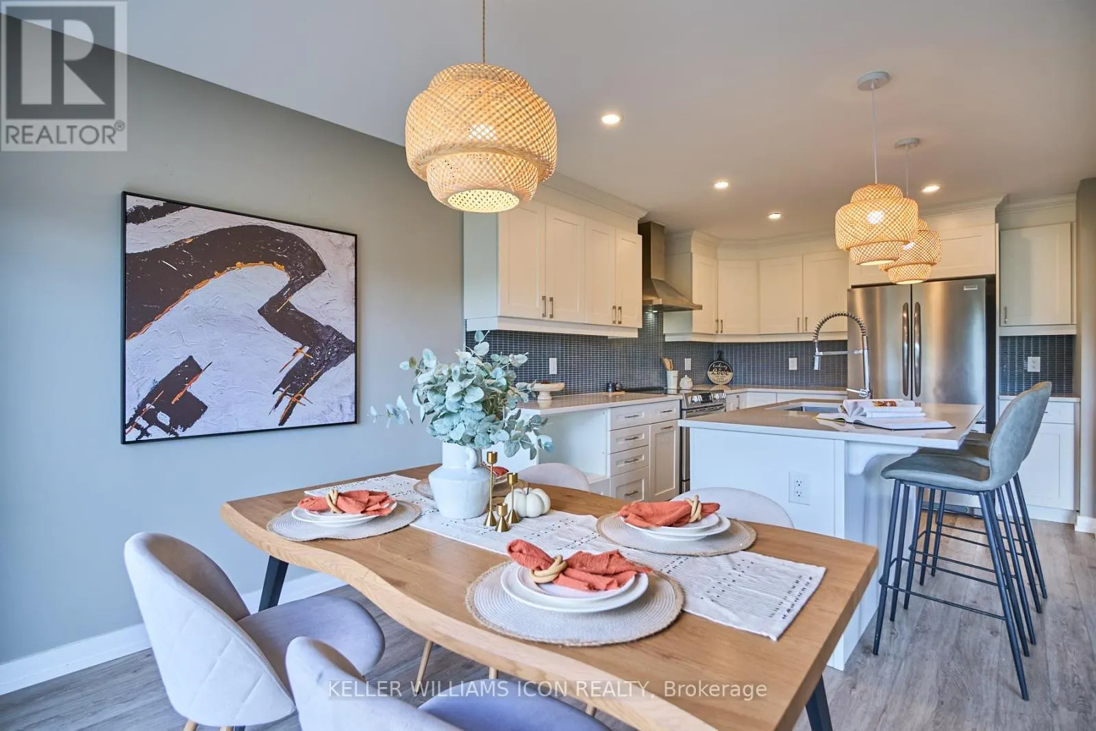 1118 APOLUNE STREET