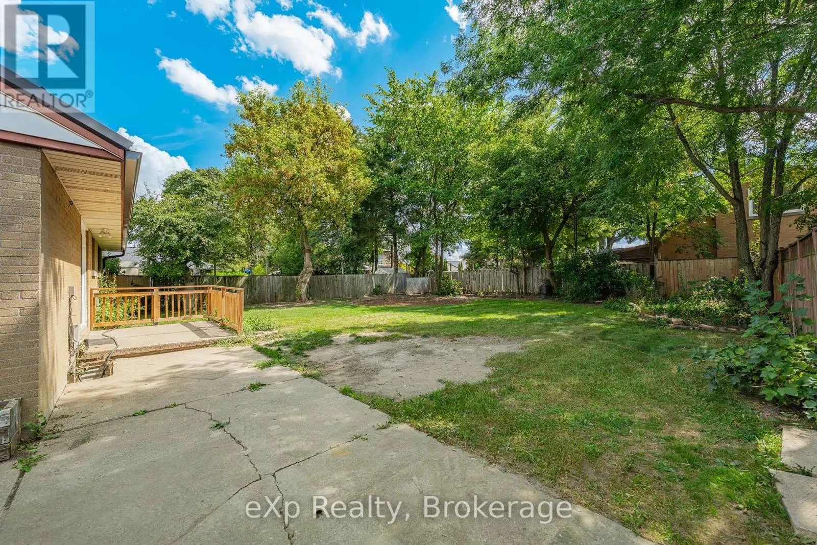 245 HARTWOOD AVENUE
