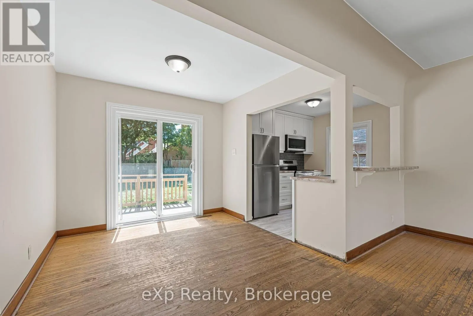 245 HARTWOOD AVENUE
