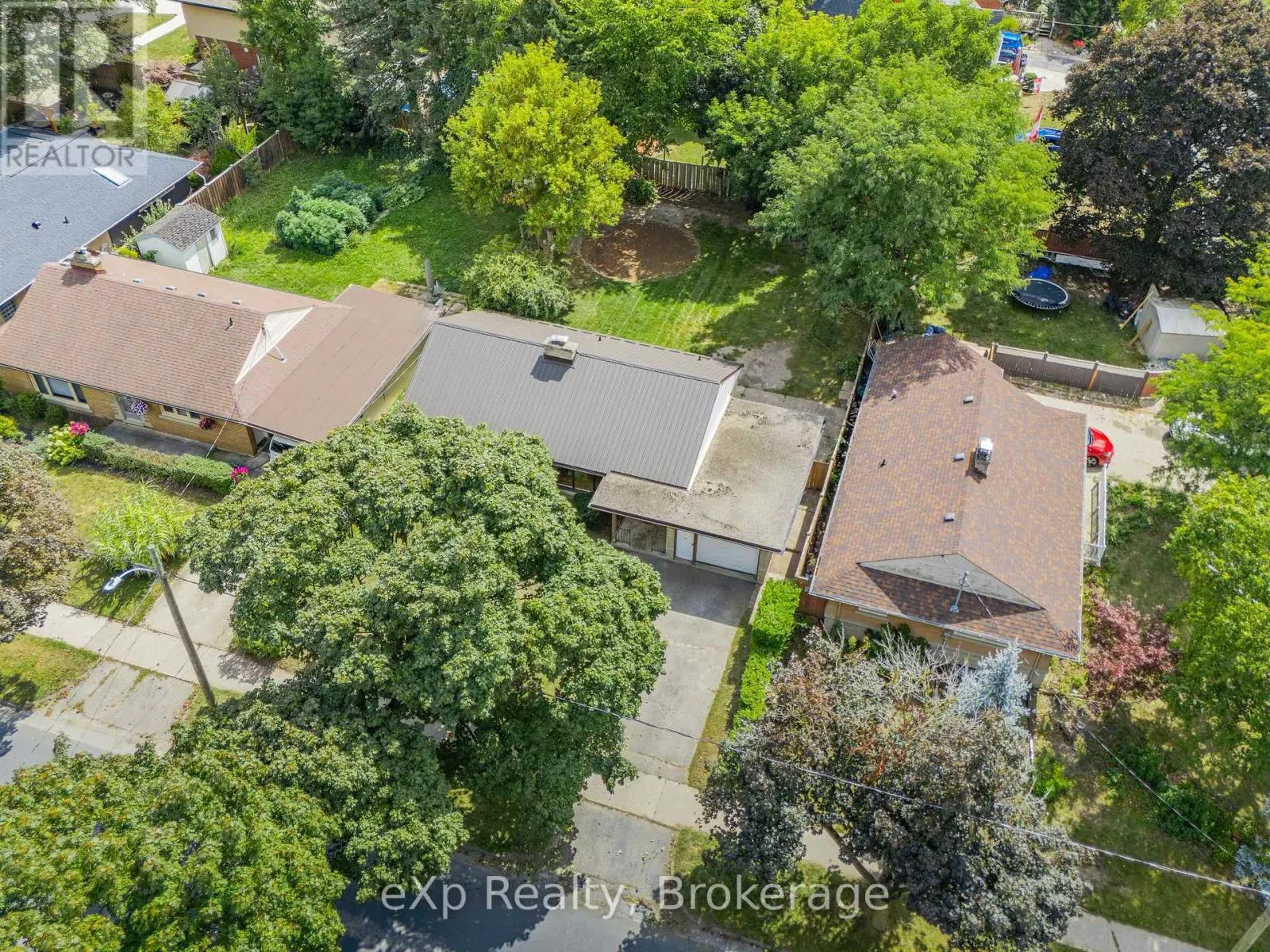245 HARTWOOD AVENUE