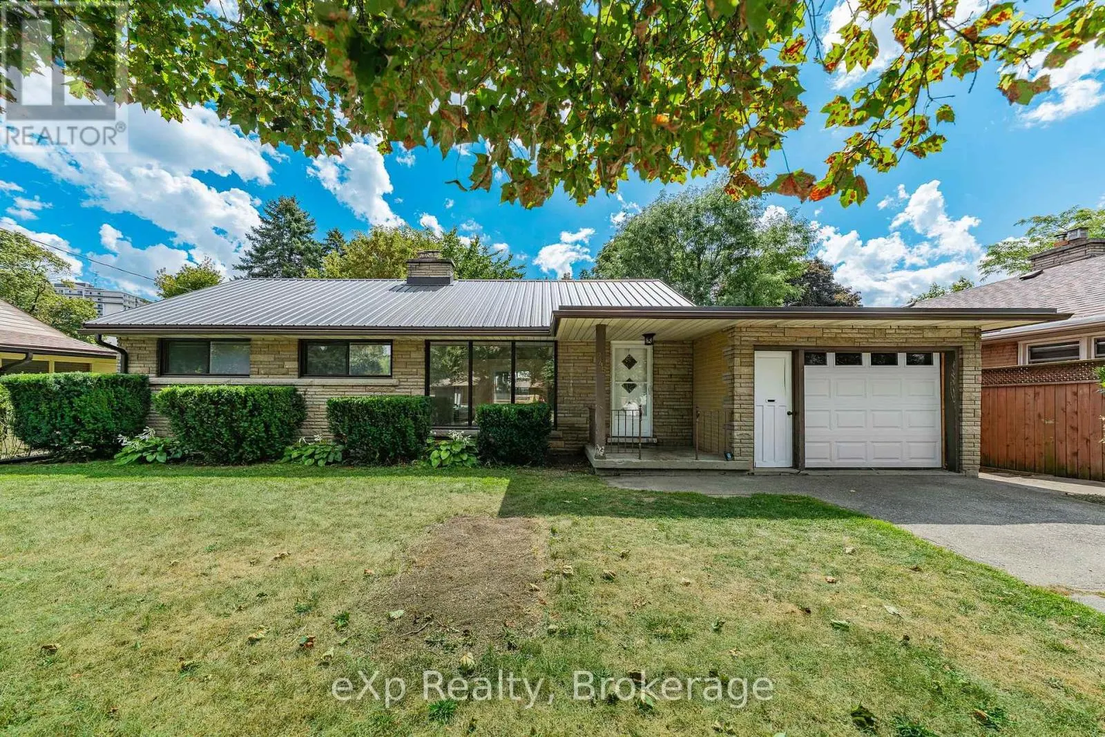245 HARTWOOD AVENUE