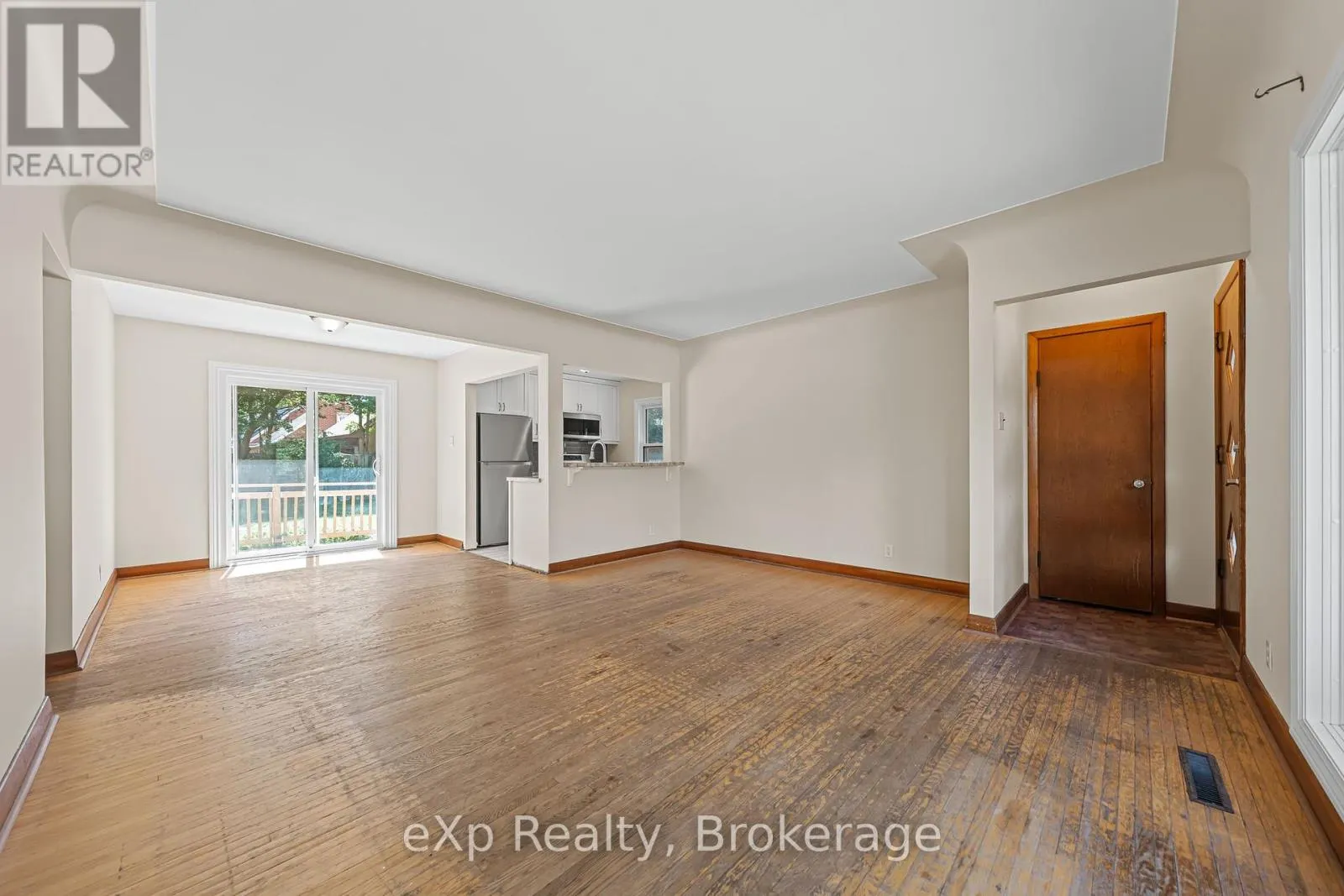 245 HARTWOOD AVENUE