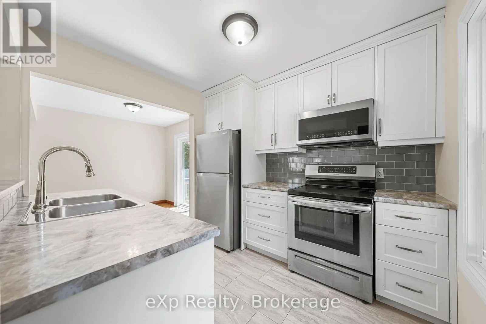 245 HARTWOOD AVENUE