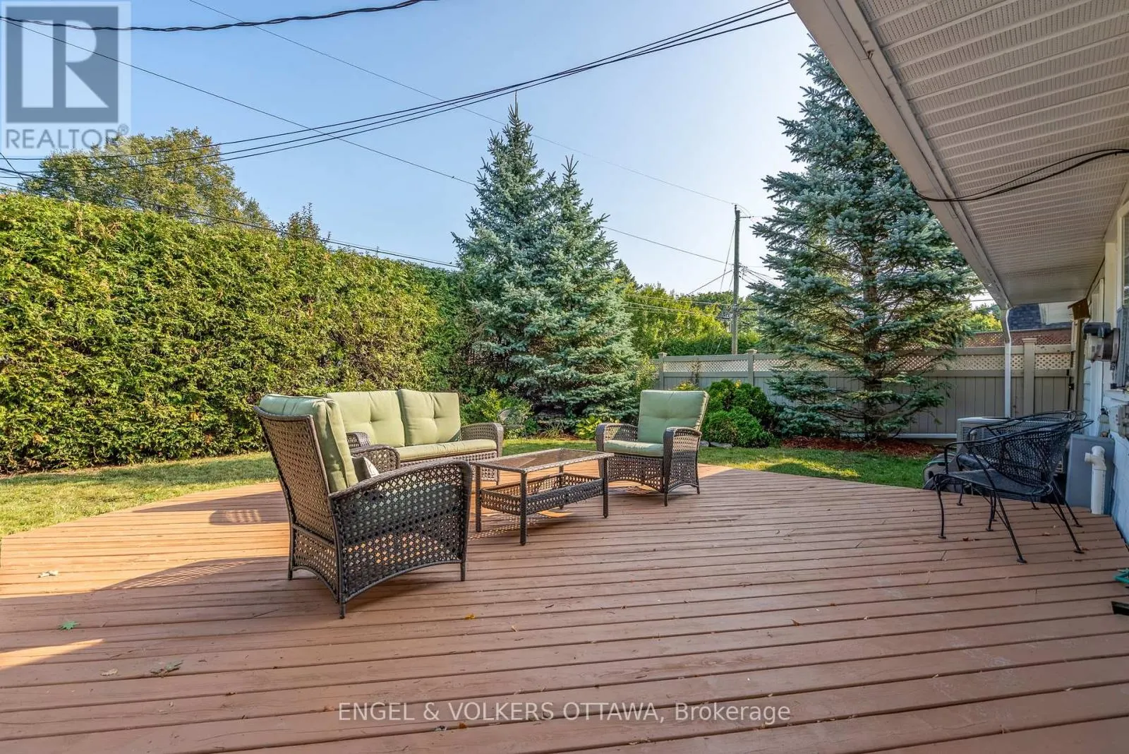 1800 DEVLIN CRESCENT