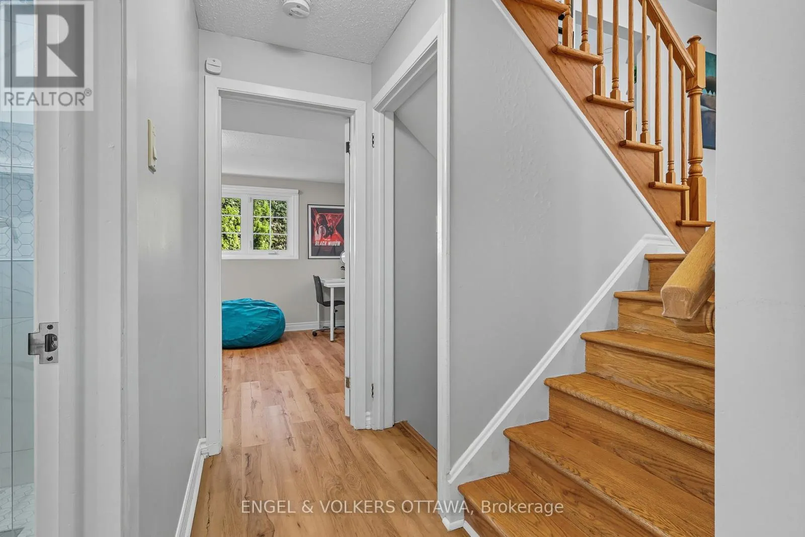 1800 DEVLIN CRESCENT