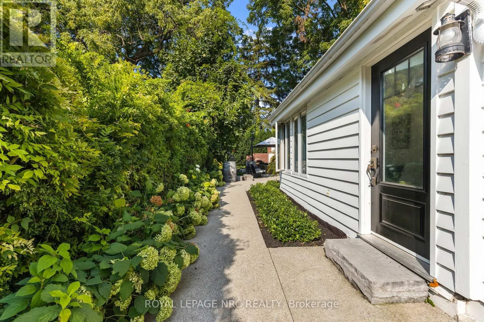 27 PRIDEAUX STREET