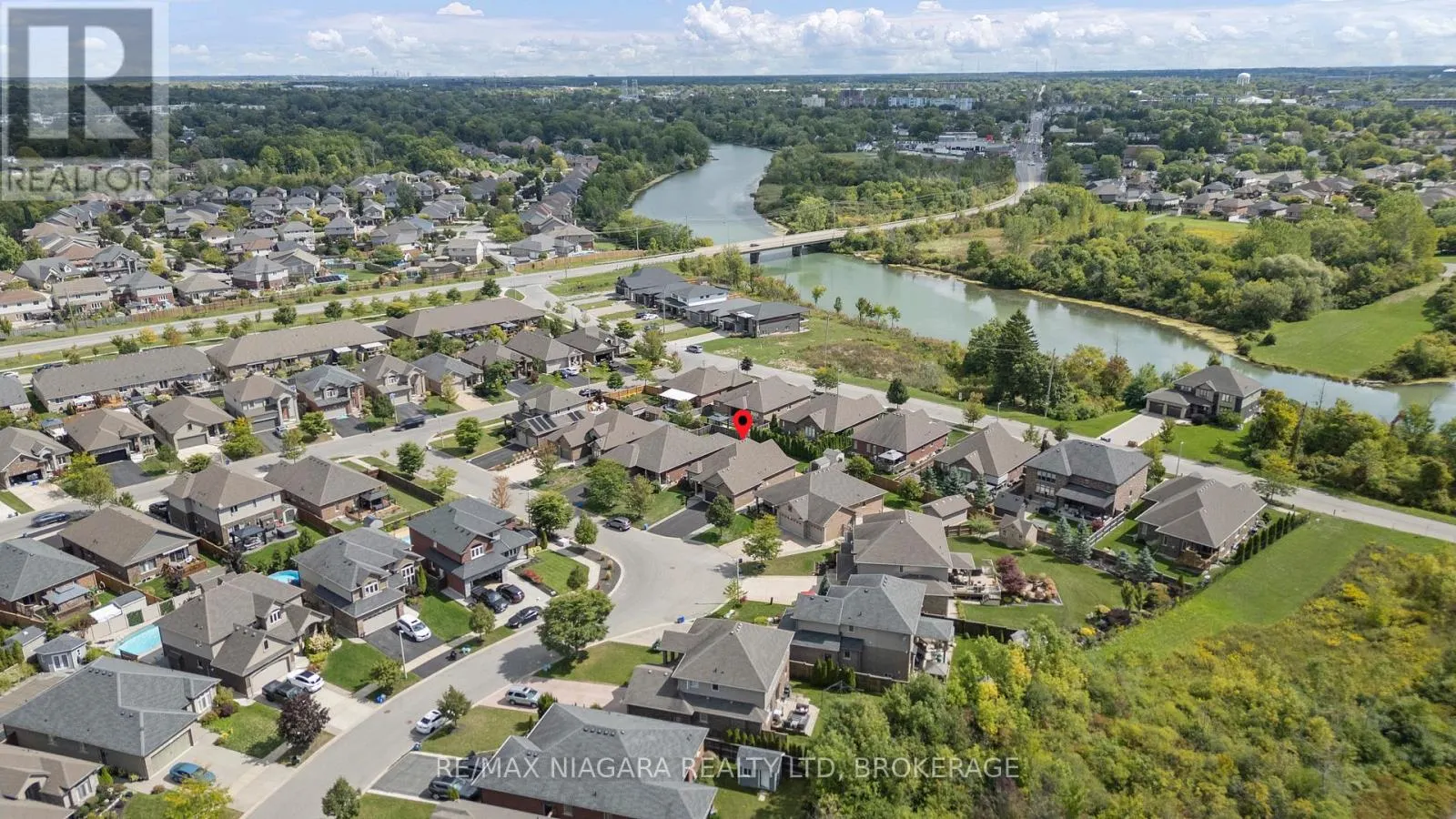 41 CREEKSIDE DRIVE