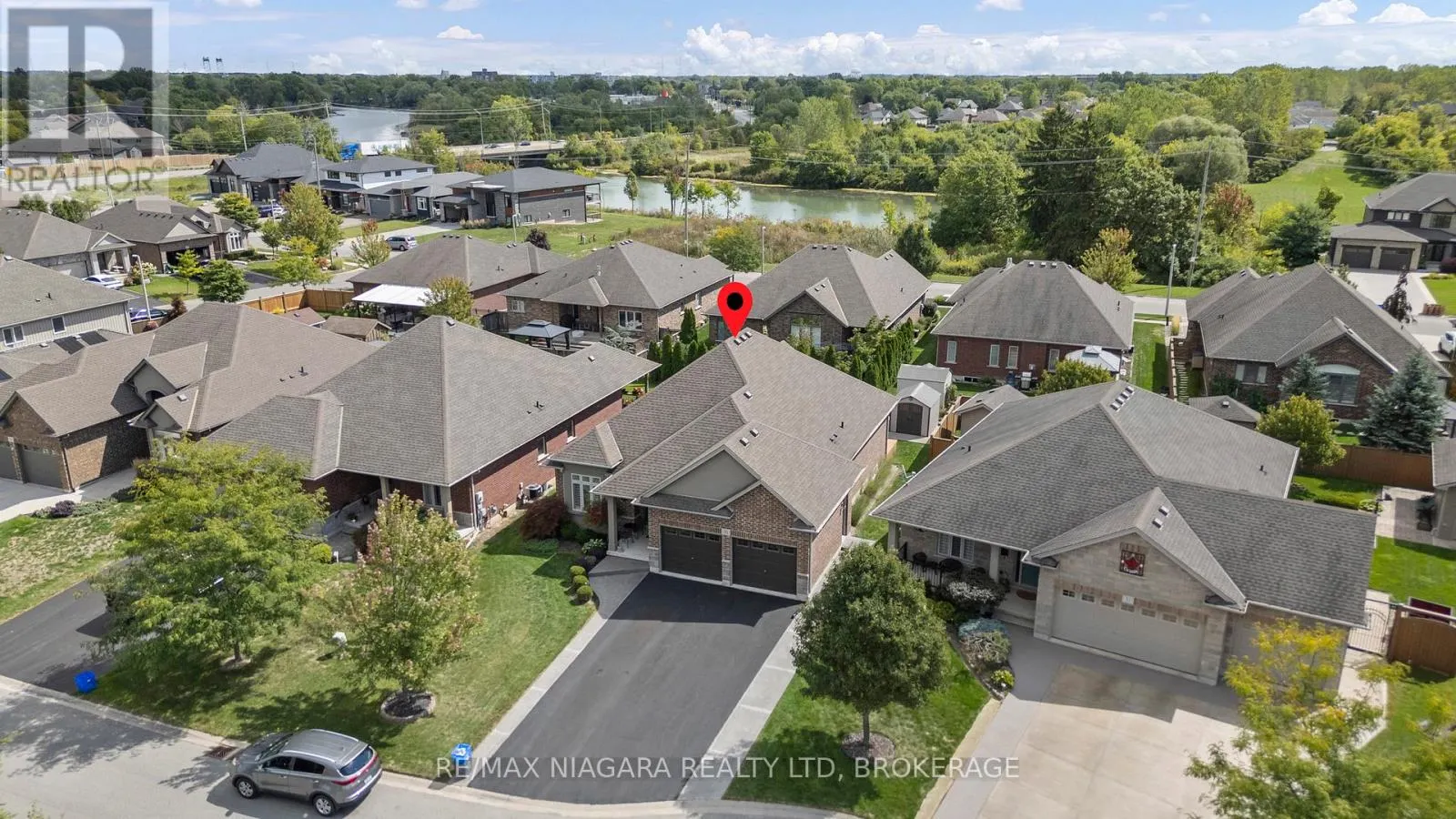 41 CREEKSIDE DRIVE