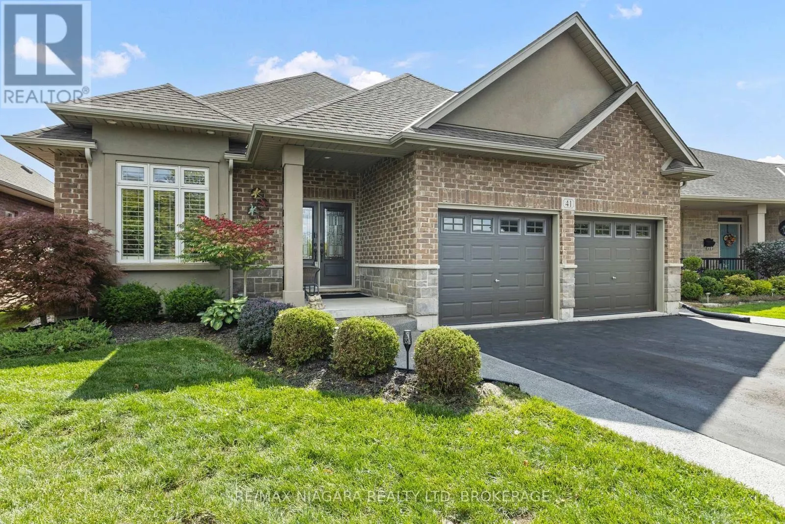 41 CREEKSIDE DRIVE