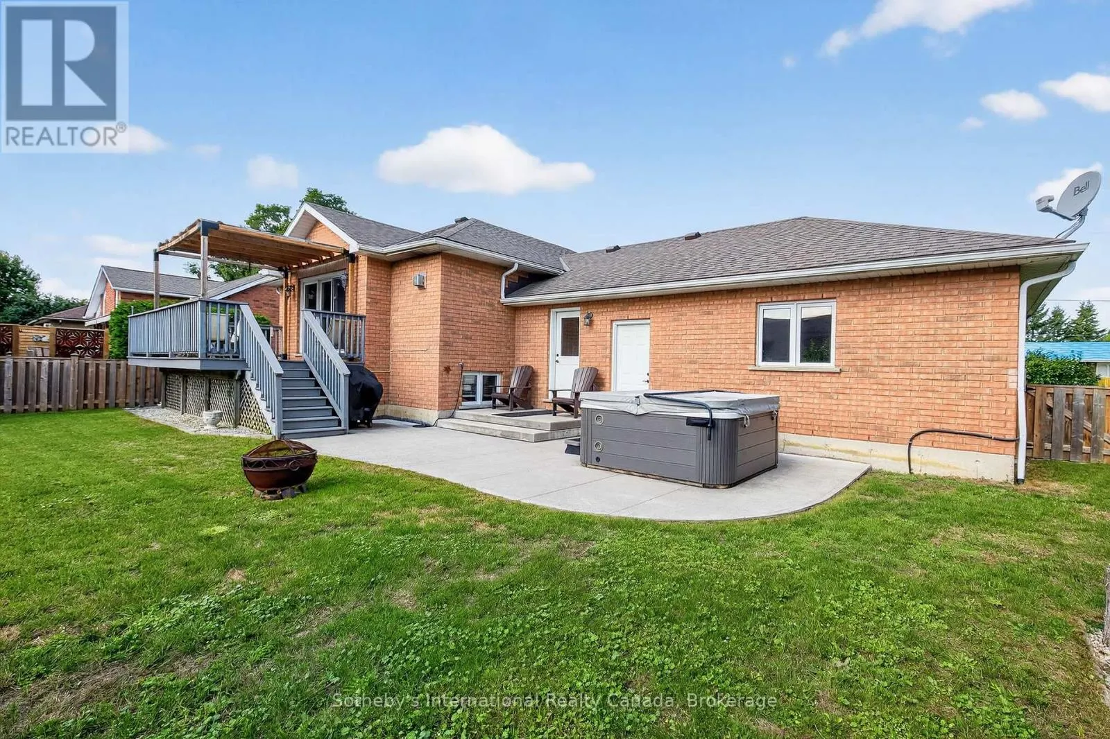 35 ELGIN STREET S