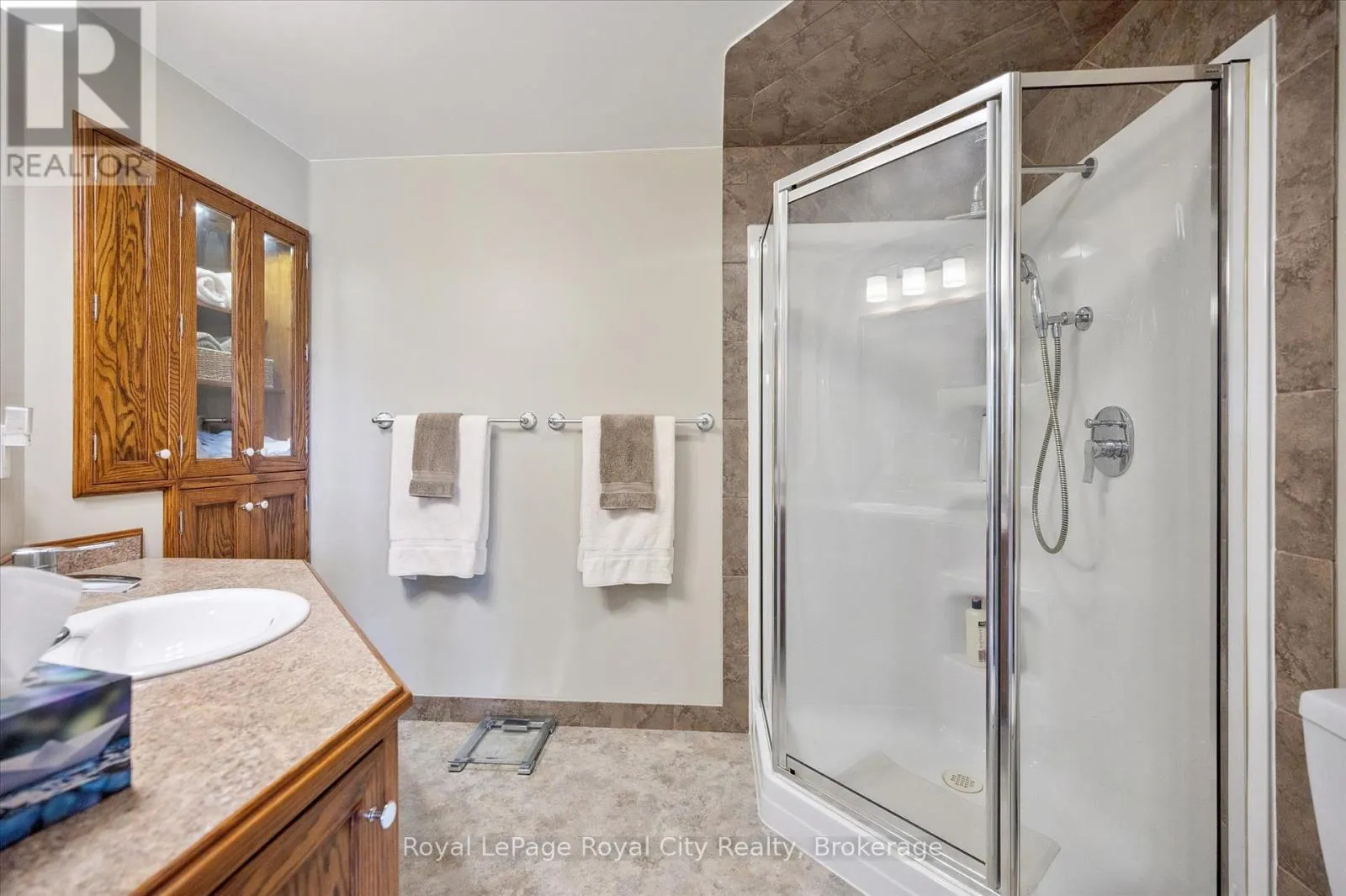 8411 ERAMOSA/MILTON TOWNLINE