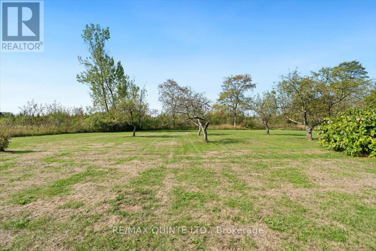 737 COUNTY ROAD 18 ROAD