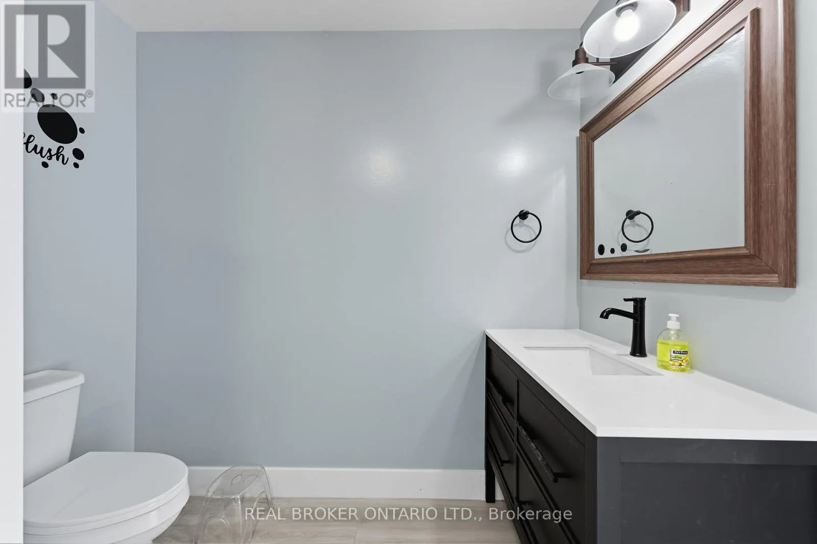 87 ELVIRA STREET W