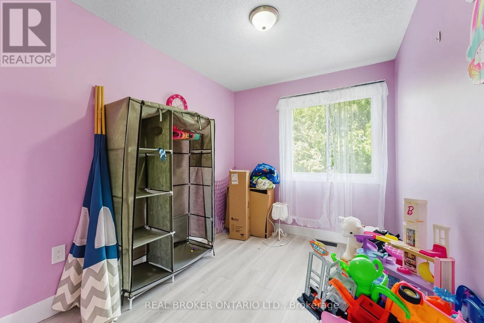 87 ELVIRA STREET W