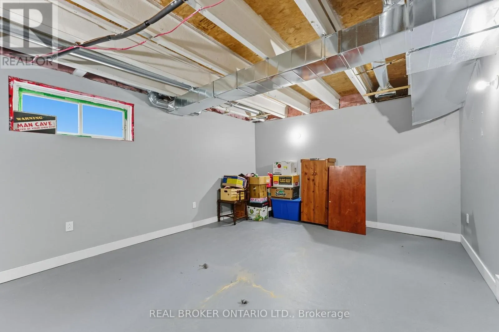 87 ELVIRA STREET W
