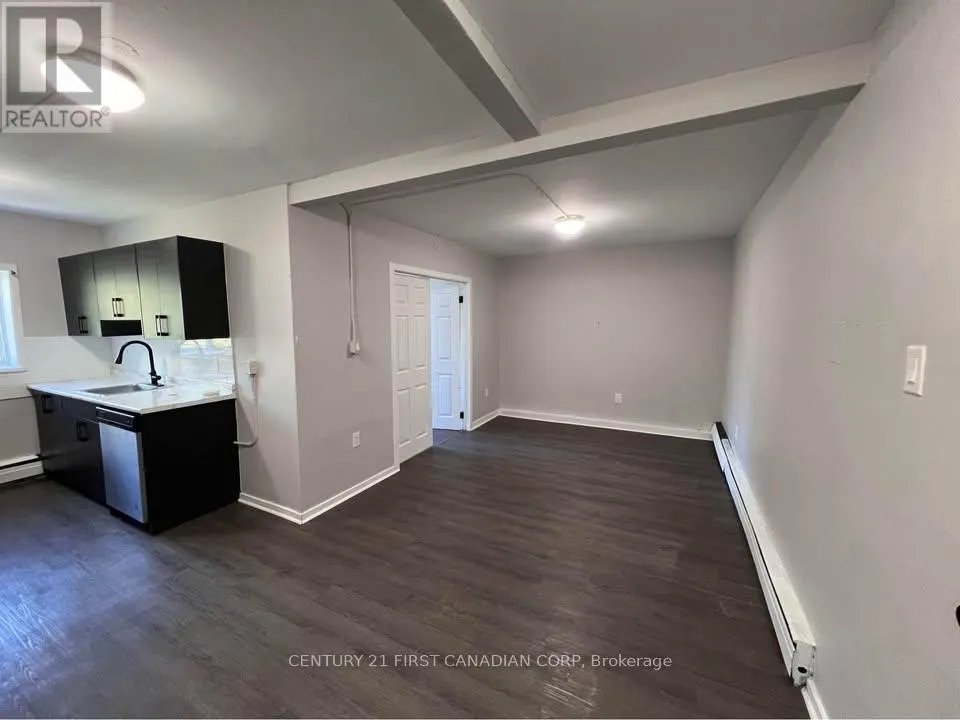 306 - 871 ADELAIDE STREET N, #306