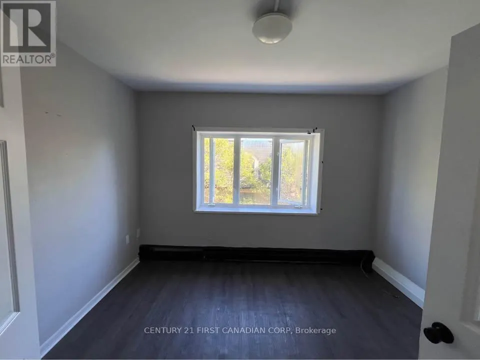 306 - 871 ADELAIDE STREET N, #306