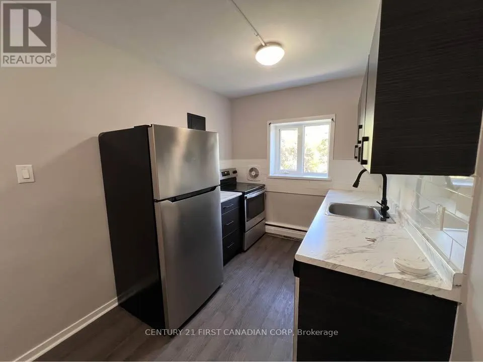306 - 871 ADELAIDE STREET N, #306