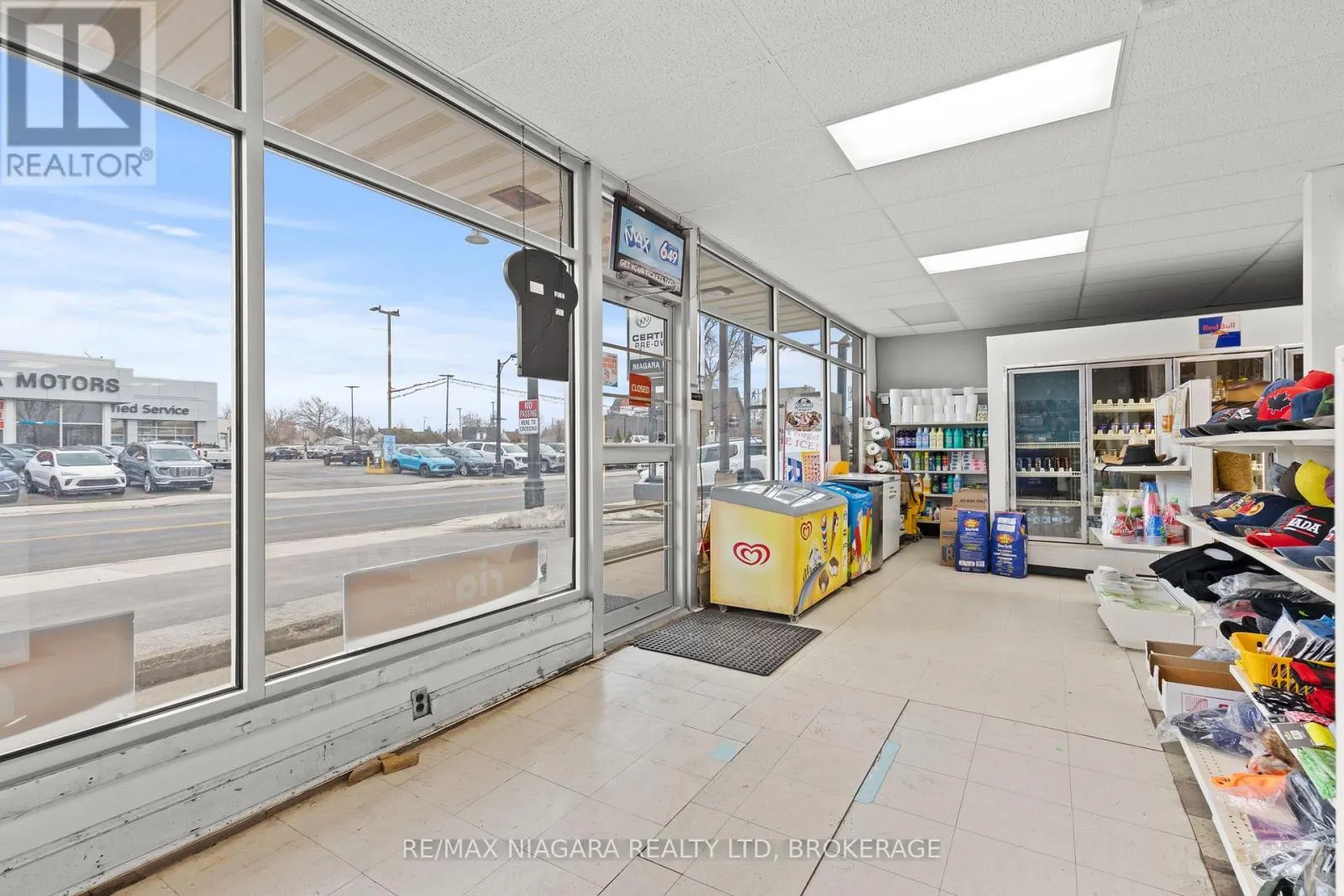 1530 NIAGARA STONE ROAD