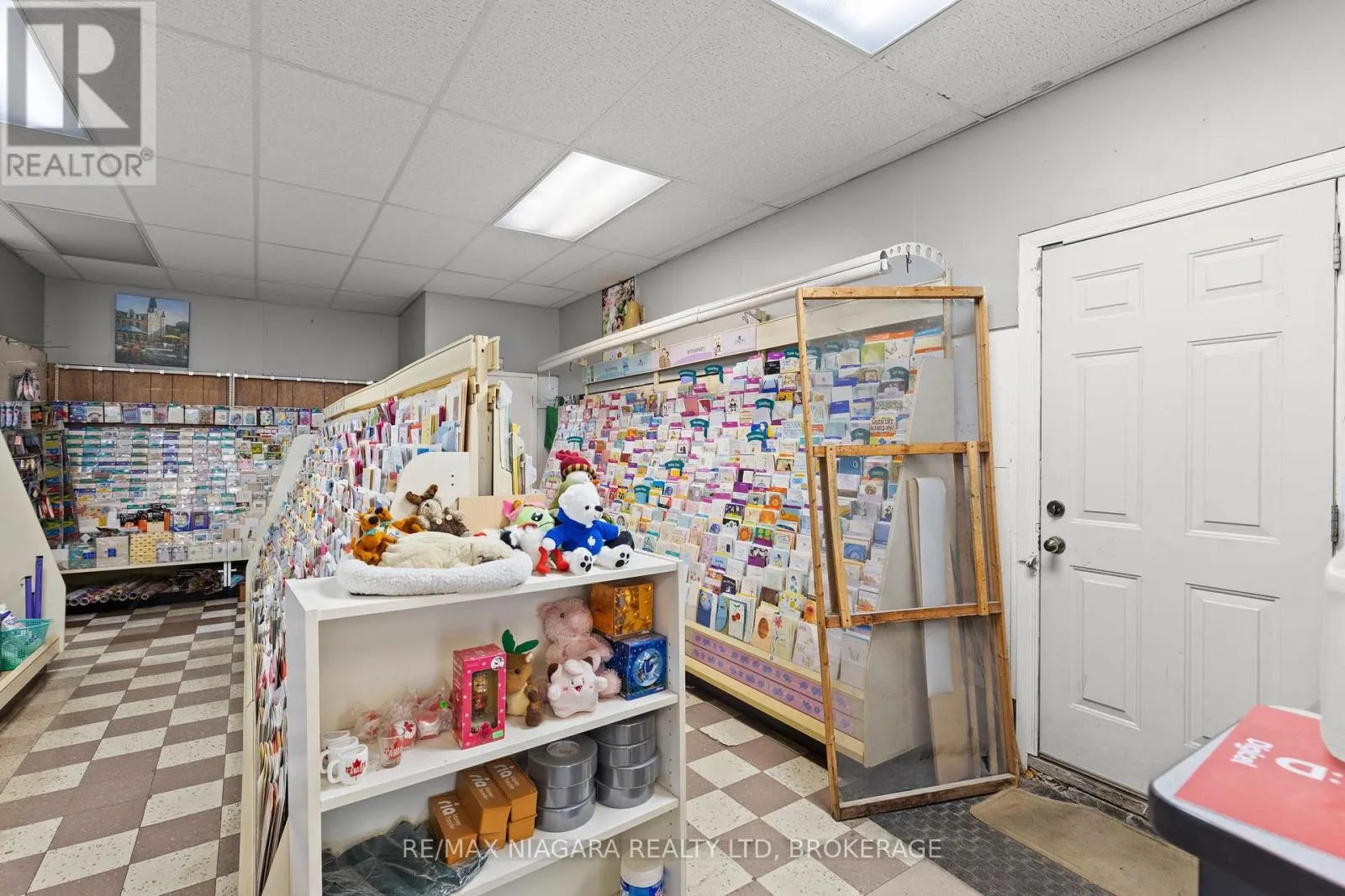 1530 NIAGARA STONE ROAD