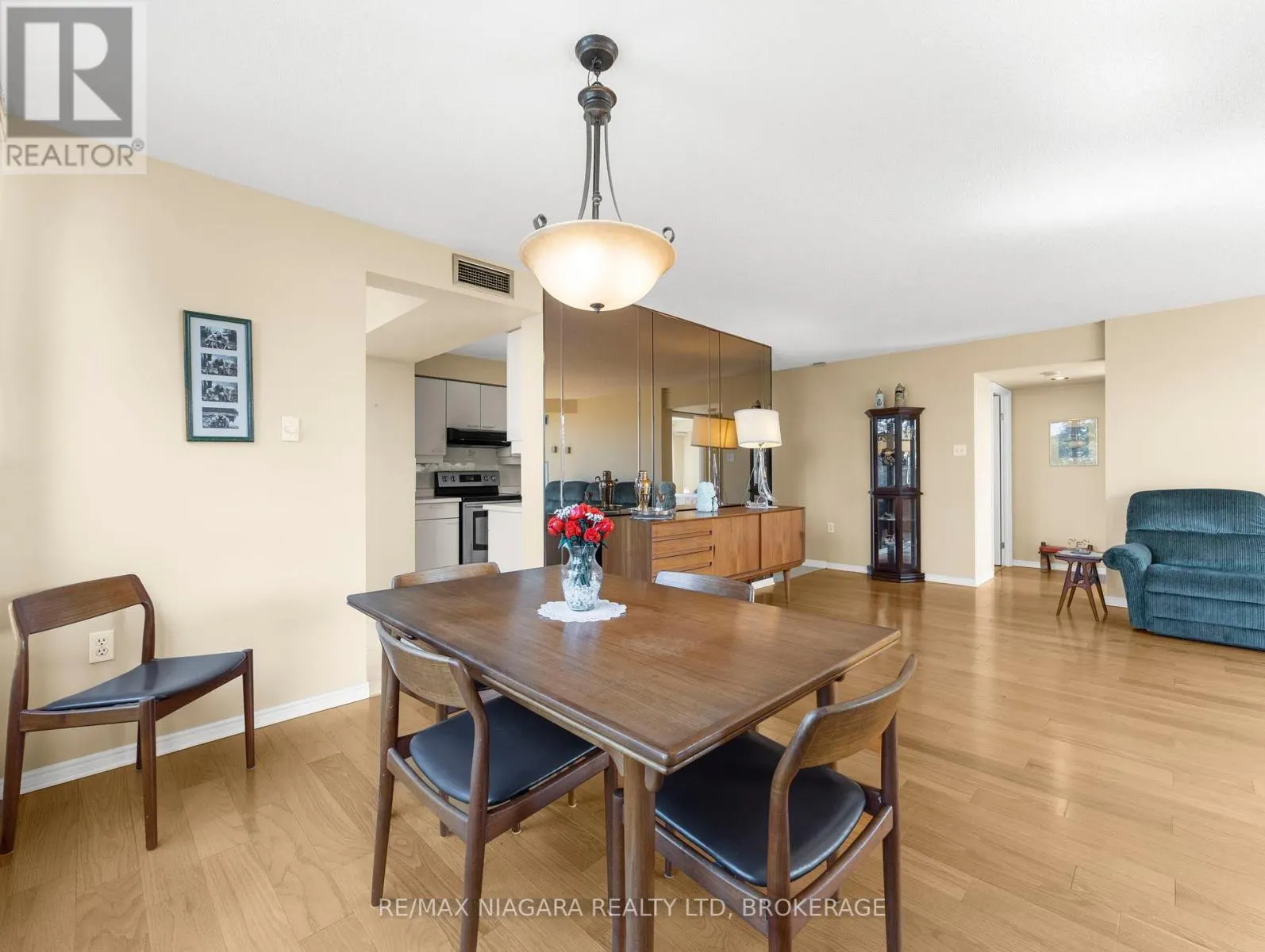303 - 5100 DORCHESTER ROAD, #303