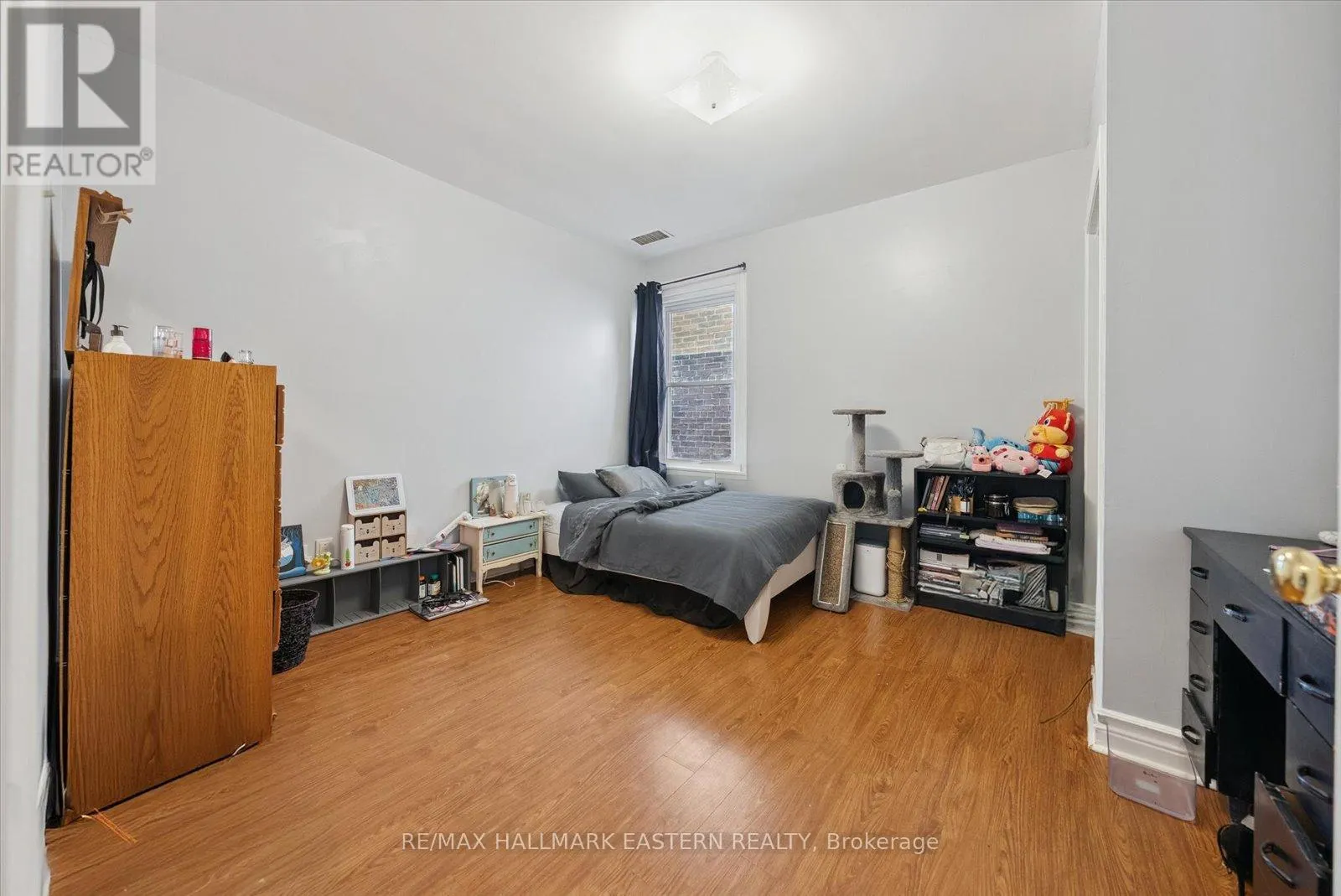 213 BROCK STREET