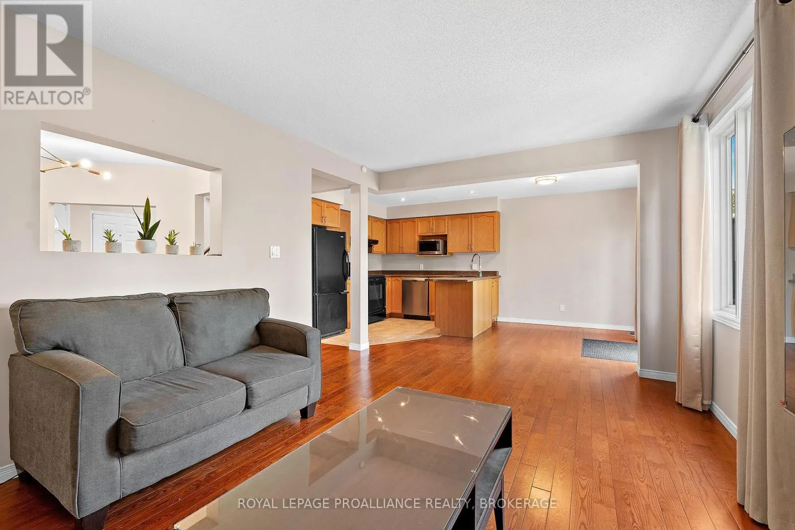 587 TEAL COURT