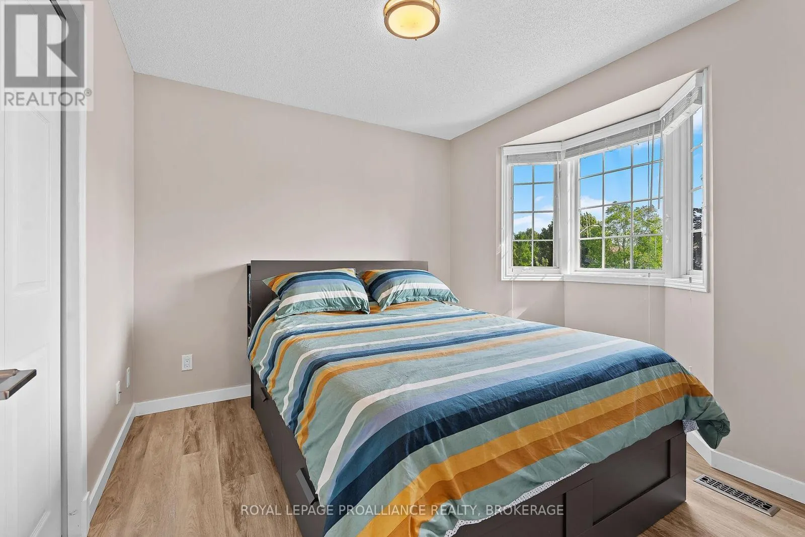 587 TEAL COURT