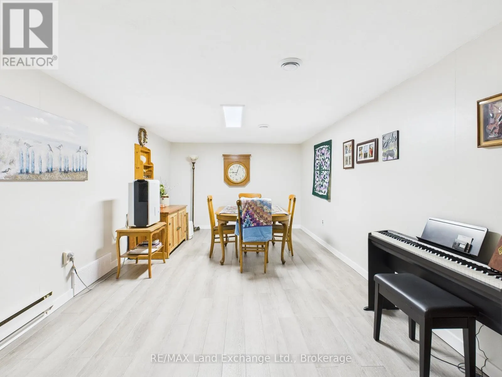 24 BOILER BEACH ROAD