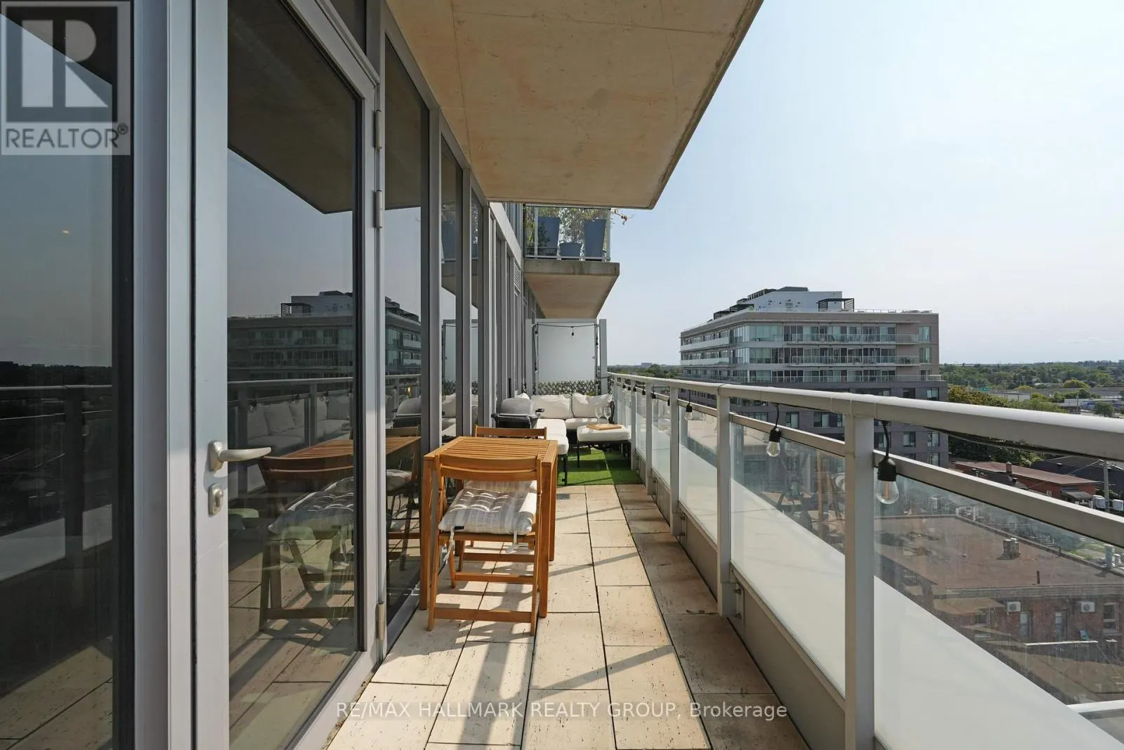 PENTHOUSE 804 - 360 MCLEOD STREET
