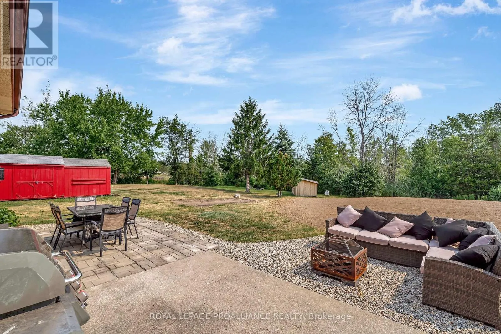 206 ELMWOOD DRIVE