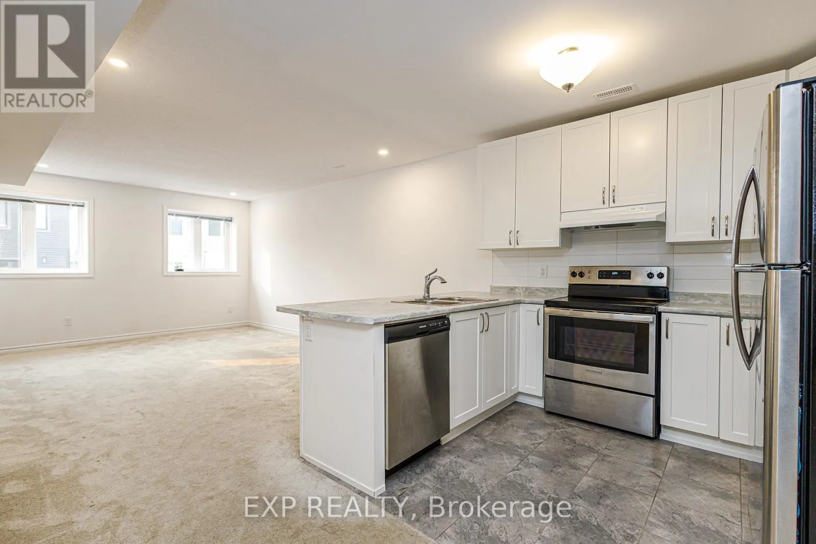 72 DUN SKIPPER DRIVE