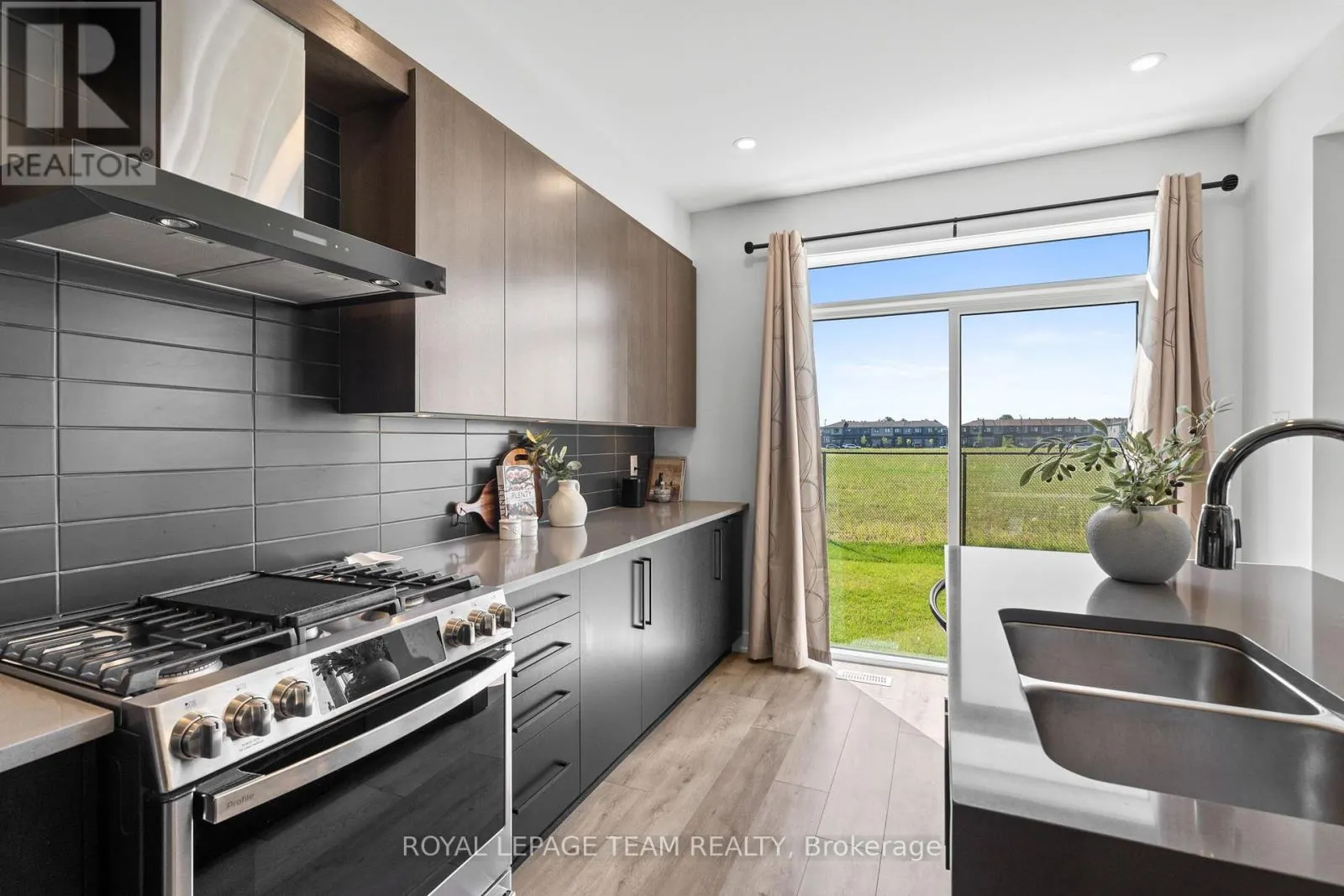 224 ELSIE MACGILL WALK