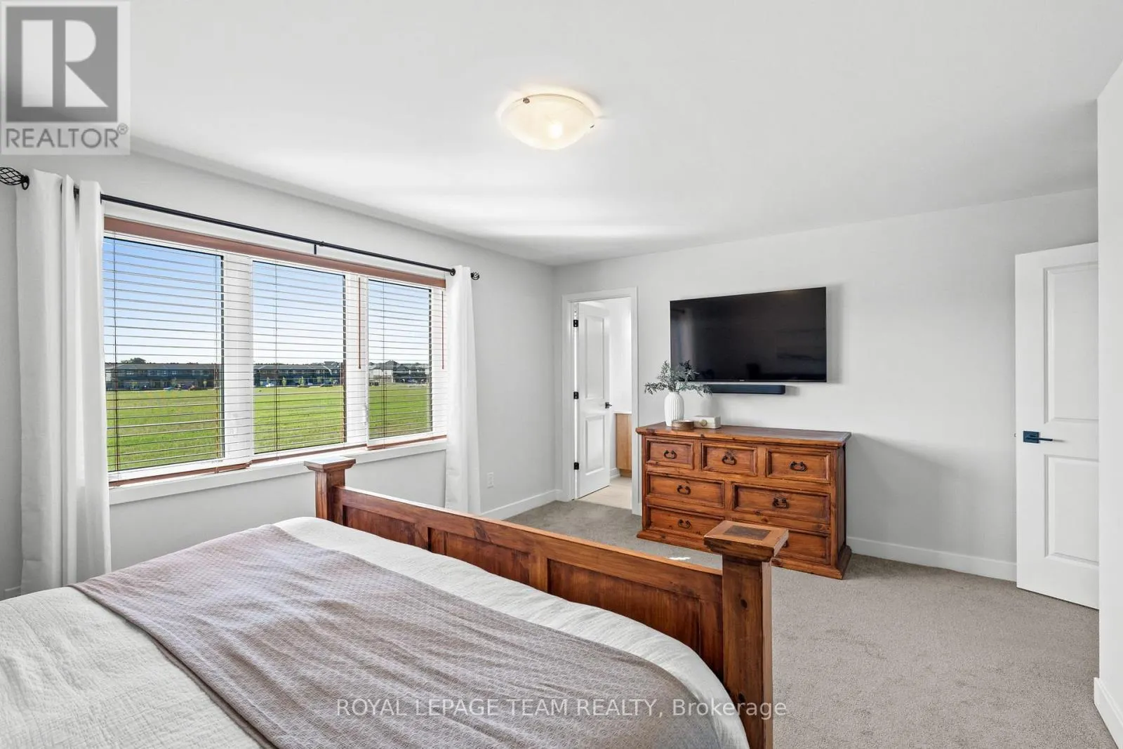 224 ELSIE MACGILL WALK