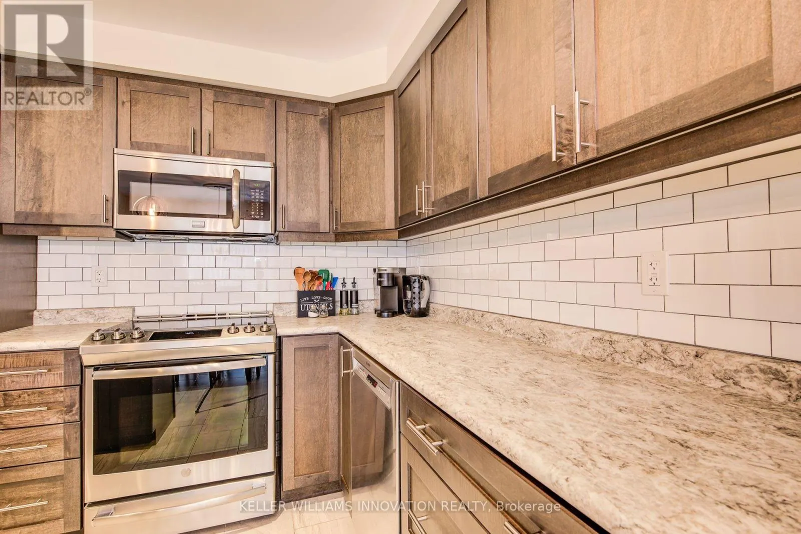 7 STRATUS STREET