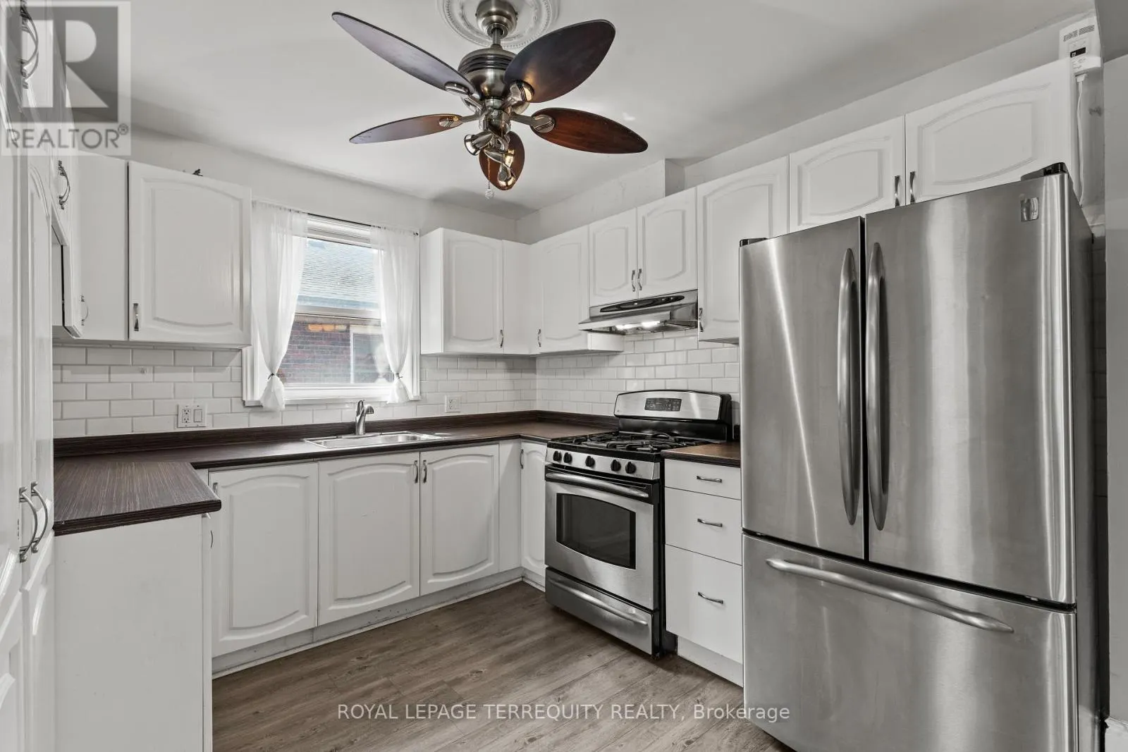 160 EAST 34TH STREET