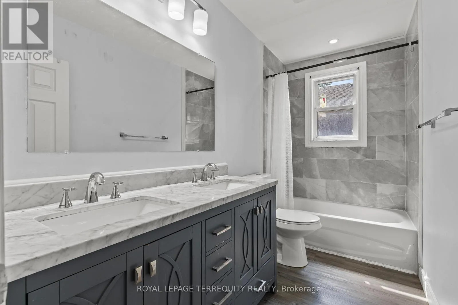 160 EAST 34TH STREET