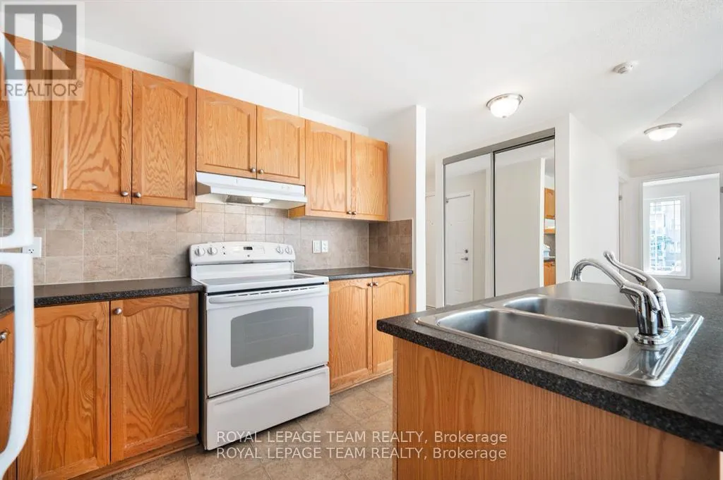 4 - 236 PASEO PRIVATE