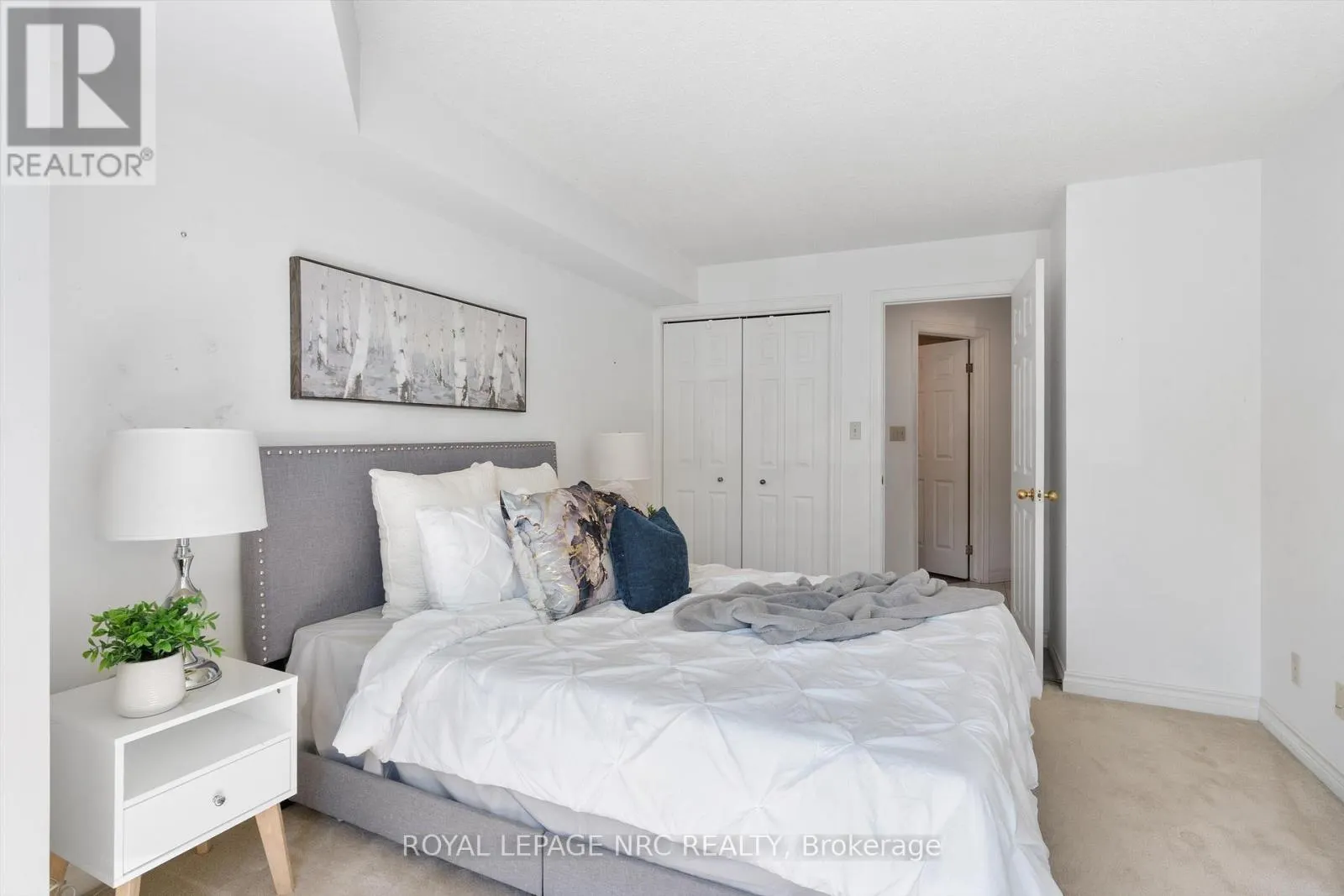 2204 - 701 GENEVA STREET, #2204
