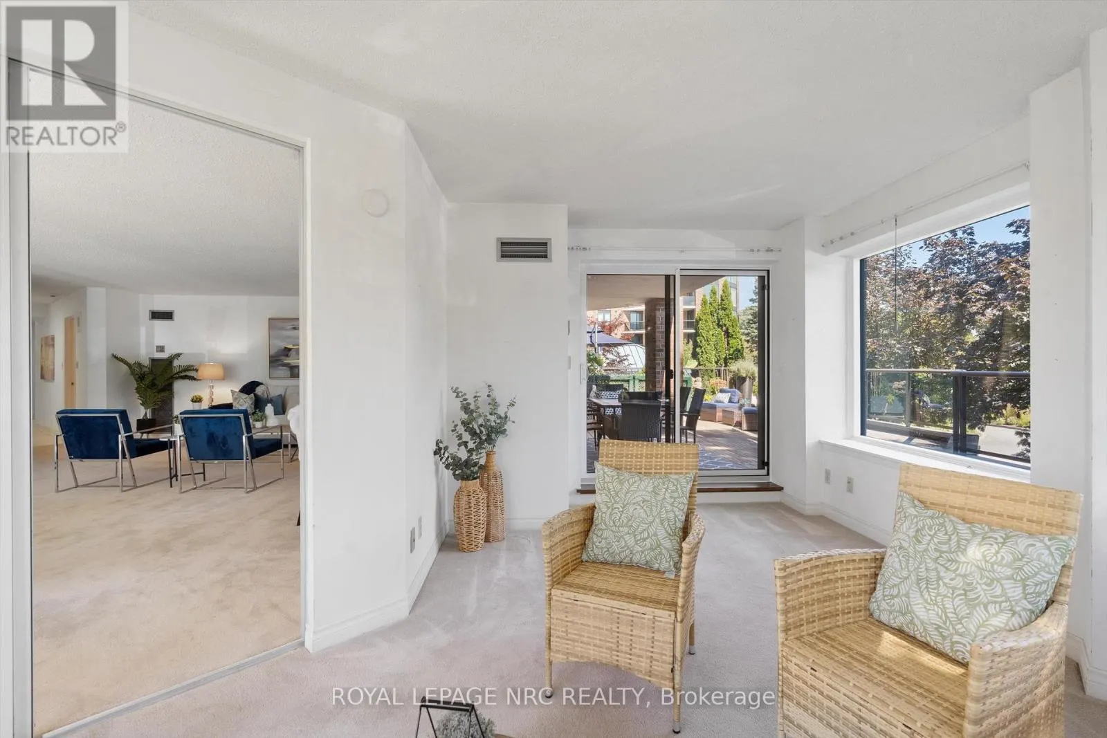 2204 - 701 GENEVA STREET, #2204