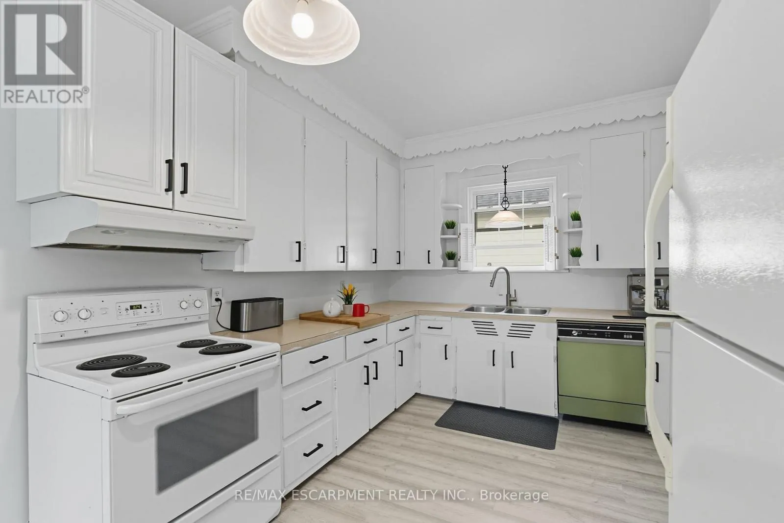 157 EAST 5TH STREET