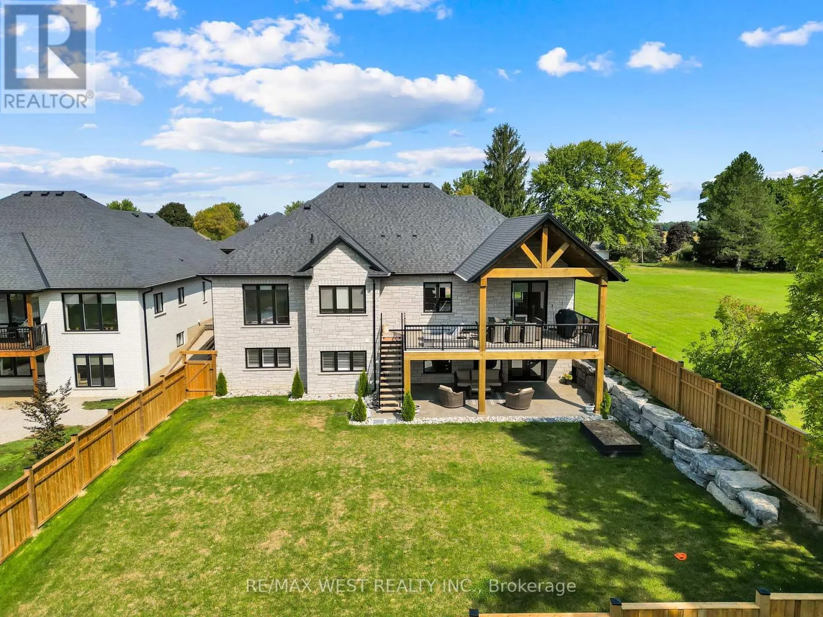 15 CORNWELL CRESCENT