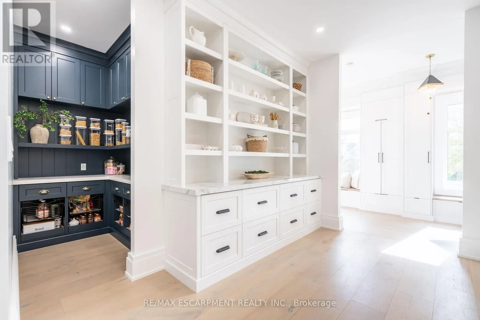 1131 CONCESSION 6 W